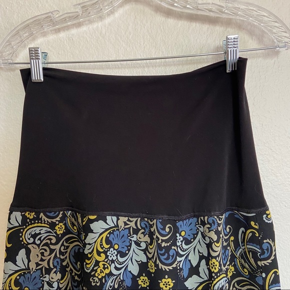 CAbi Floral Reversible Skirt - Picture 4 of 13